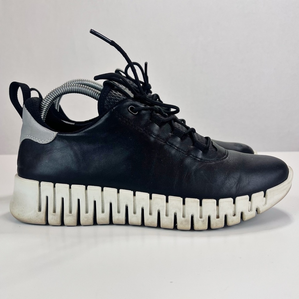 ECCO Gruuv Women’s‎ Leather Sneaker Size 40 9/9.5 Lace-up Chunky